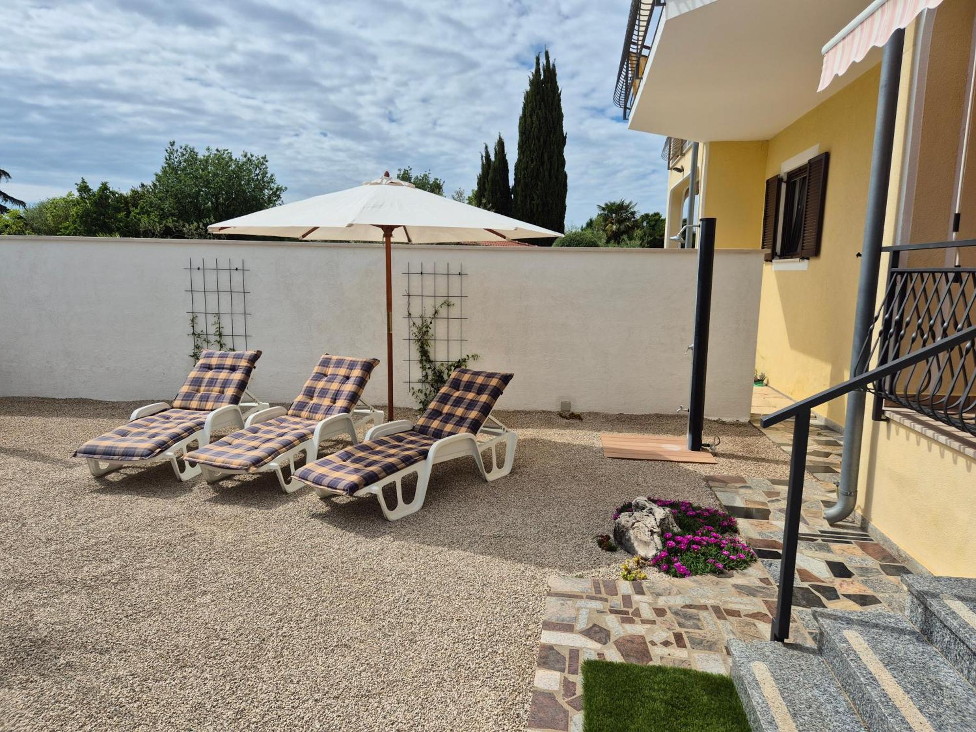 Apartment Vinja Porec - Privat Garden - Whirlpool Extérieur photo