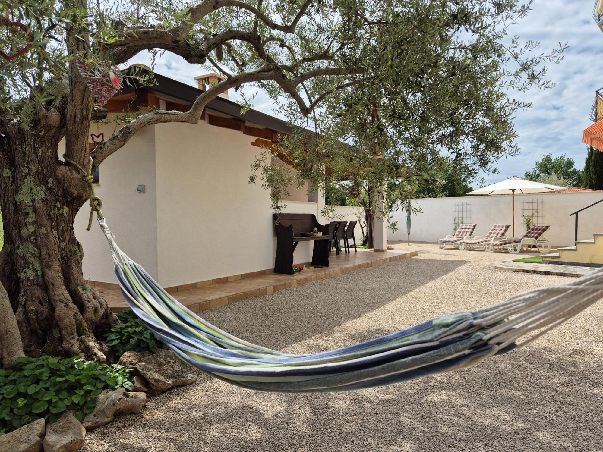 Apartment Vinja Porec - Privat Garden - Whirlpool Extérieur photo