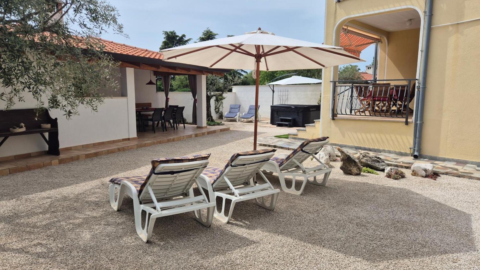 Apartment Vinja Porec - Privat Garden - Whirlpool Extérieur photo