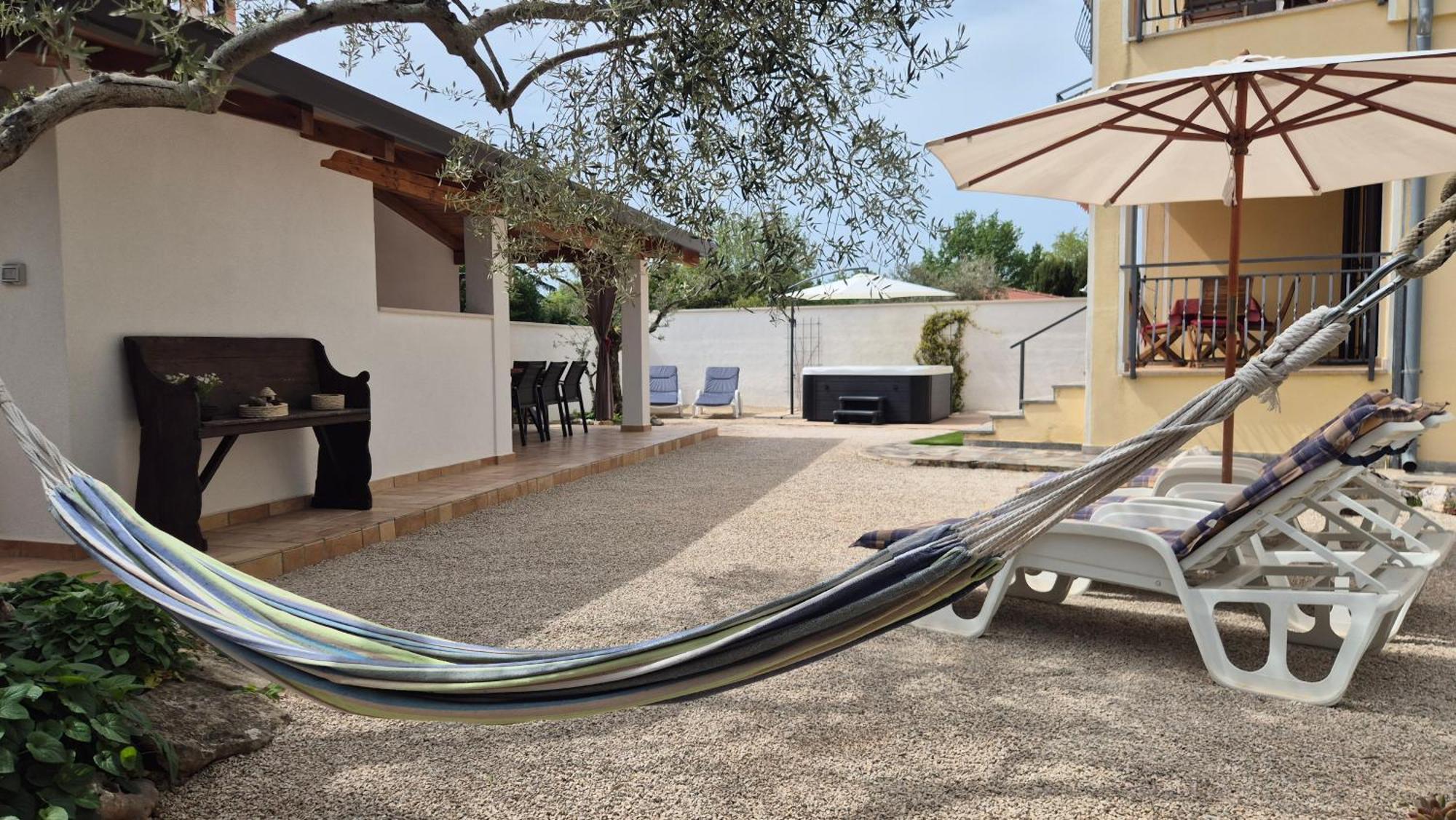 Apartment Vinja Porec - Privat Garden - Whirlpool Extérieur photo